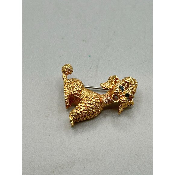 Vintage Krementz Poodle Dog Brooch Gold Tone Metal with Blue Rhinestone Eyes - Picture 2 of 8